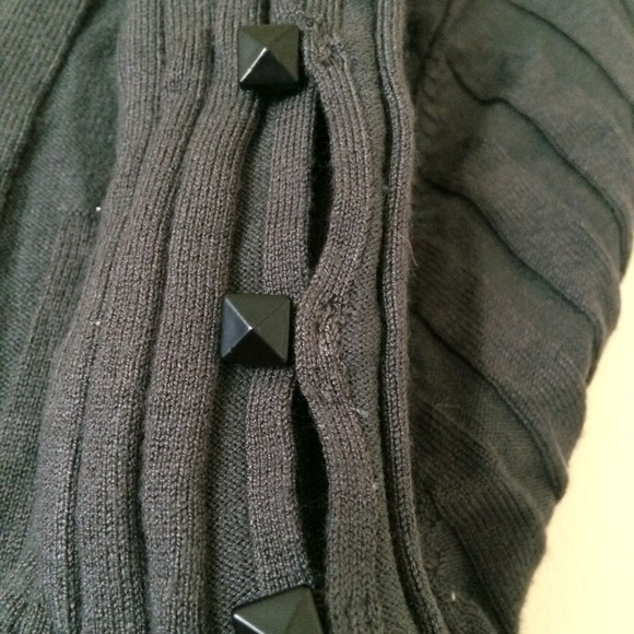 Ribbed Sweater - Picture 8 of 9